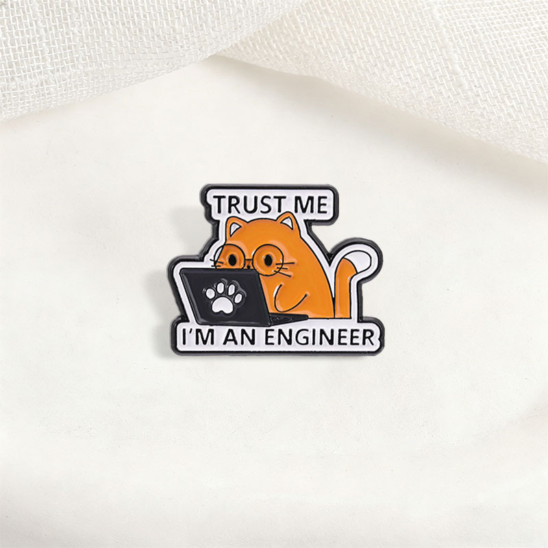Pin de esmalte con cita de ing - Tech Accessories For Laptop reseña y precio